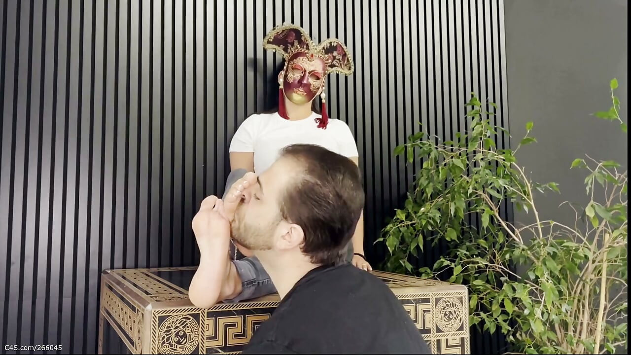 Versace Cube Foot Fetish - Silent Sneaker Licking & Deep Barefoot Toe Sniffing