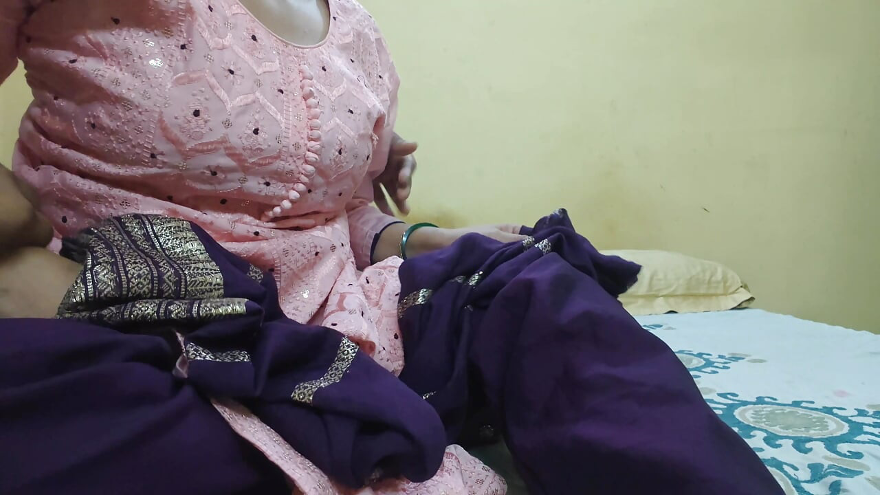 Bhabhi ko devar ne hath band kar choda