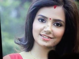 Bengalische Schauspielerin Subhashree böse Sperma-Tribut