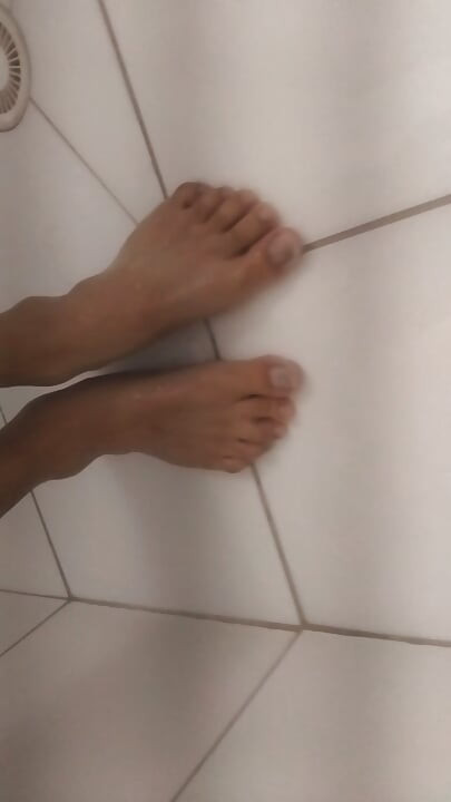 Sensual Shower Tease – Big Hard Cock Twirling & Stroking