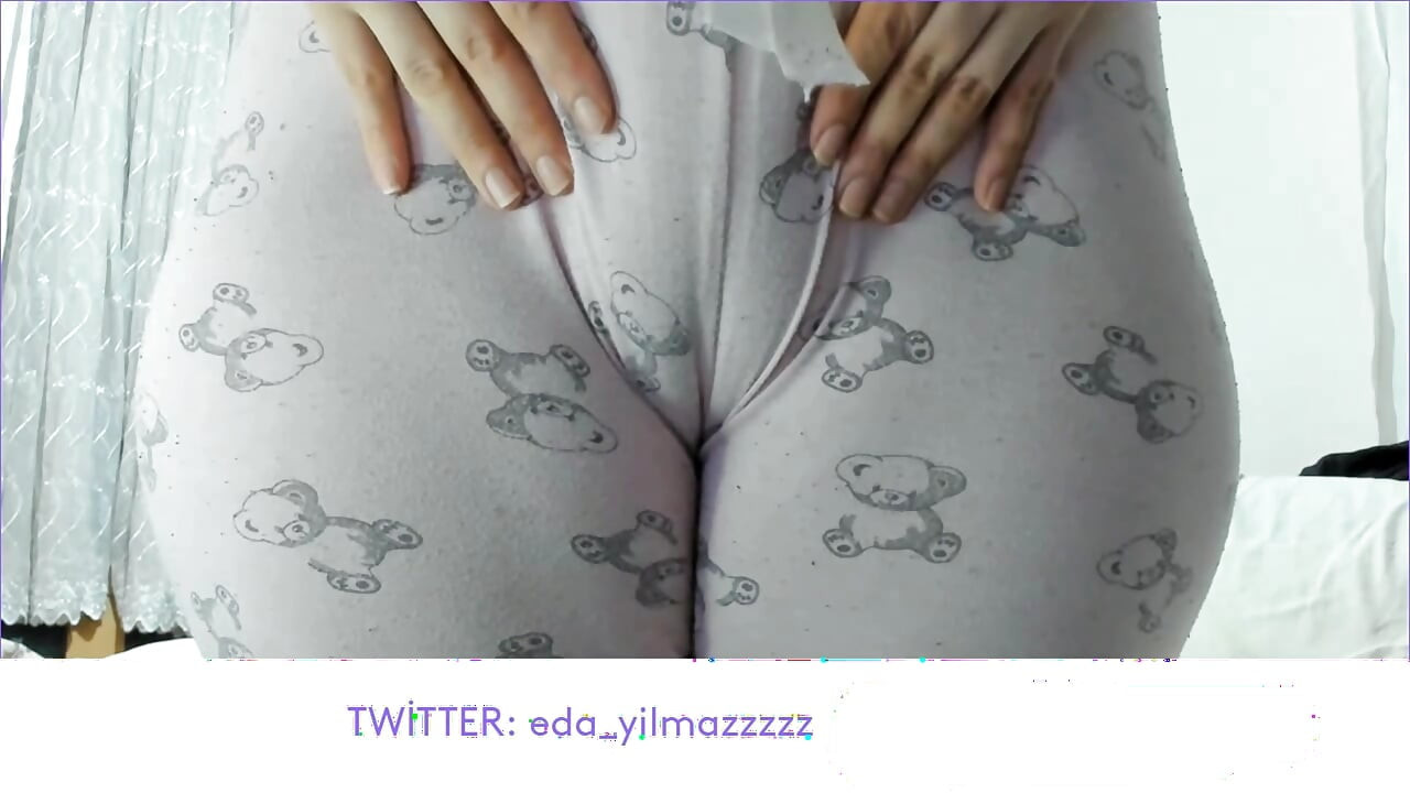 CAMEL TOE- MASTURBATION IN PAJAMAS- TURKISH PORN- TURKISH MILF