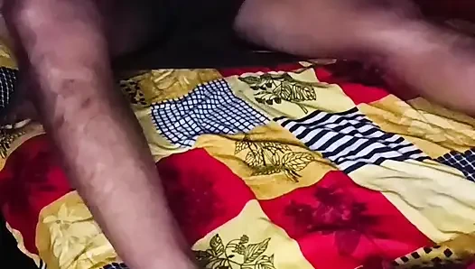 Girlfriend ki aaj bar bar chodne me maja aa raha hai uske hi ghar me