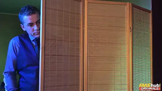 Fakehub originals - die verführerische Glückserin cassie Del Isla gibt Skeptiker steve einen wilden und frechen Blick in seine geile zukunft