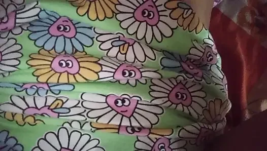 Guruku minta pantatku dan aku entot memek sempitku