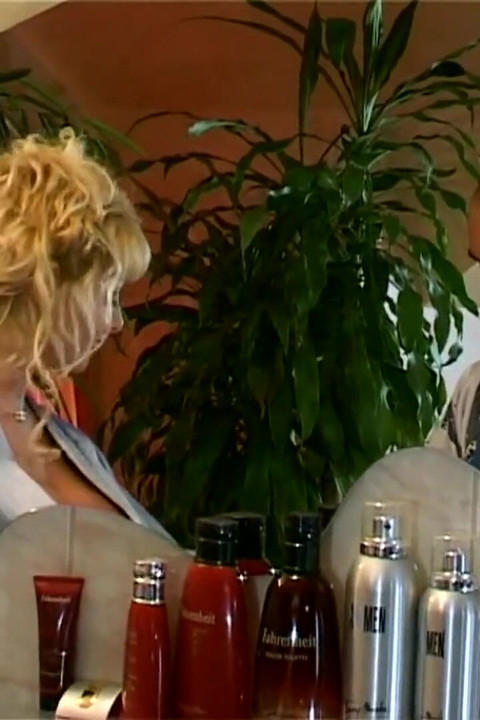 MILF panas dalam pakaian dalam dengan pepek berbulu dikongkek dan pancutan mani dalam mulut oleh zakar besar vintaj