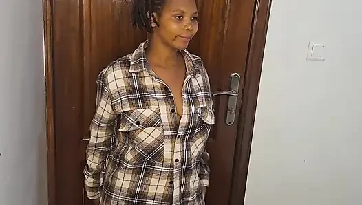 Pantat besar wanita kulit hitam
