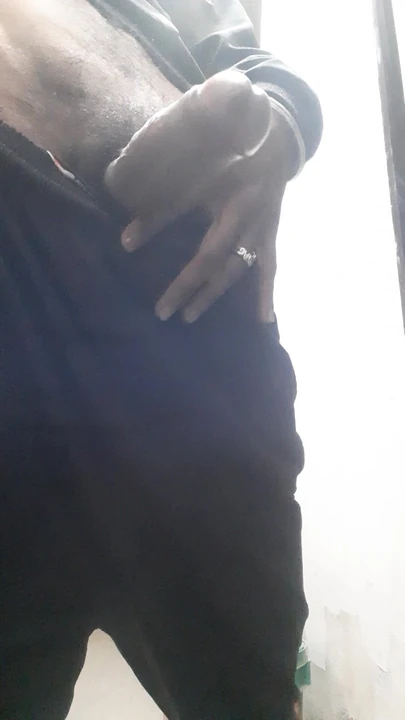Indian  18 yr 9 inch black dick cumm to much cremie