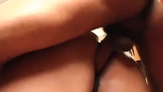 Cheyanne foxxx dan kira si cewek semok kulit hitam lagi asik dientot habis-habisan sama kontol raksasa pria kulit hitam