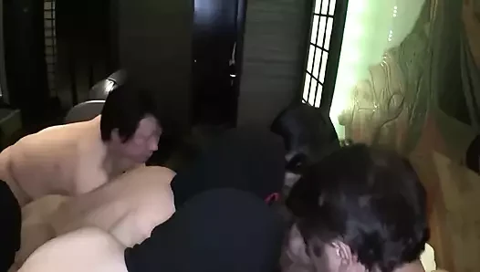 Хентай вечеринка с кримпаем