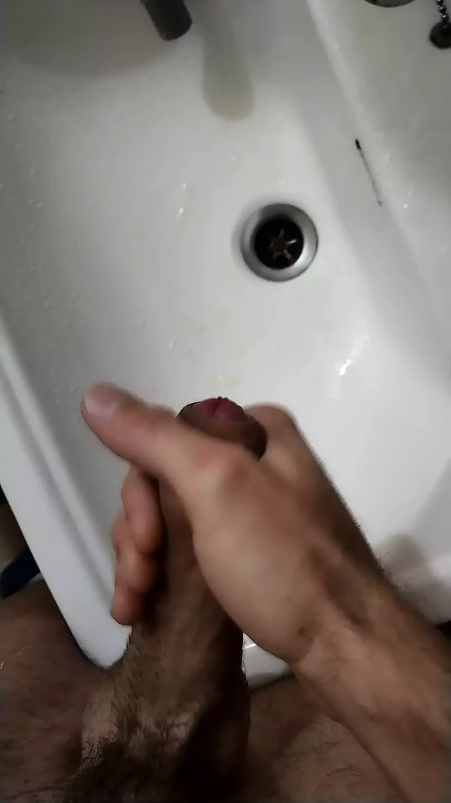 Pissing and cumming
