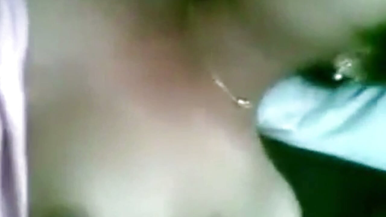 Monik Desi Porno, Une Bhabhi Séduit Son Amant Excité En Lui Donnant Sa Chatte Pour Chudai