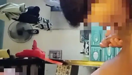 Она сосет мой хуй, пока все не высохнет