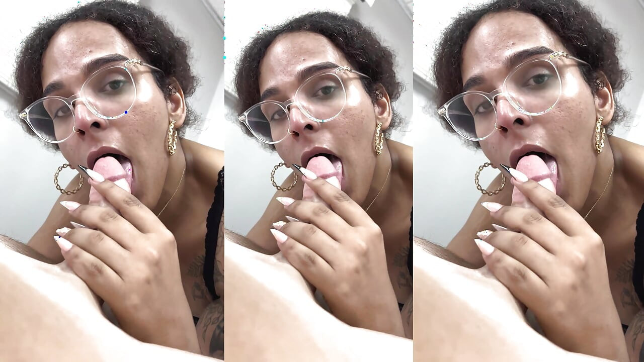 大屁股变性拉丁女郎吮吸和被干 - 汇编 5