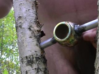 Bonne masturbation dans la forêt 2