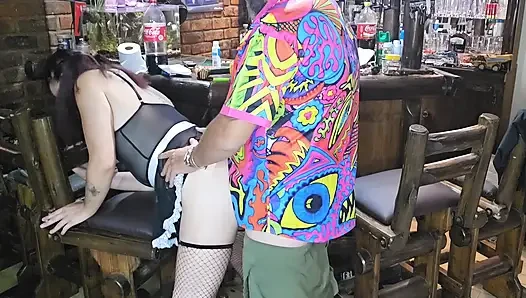 Ateşli bebek bakıcısı sert domalarak sikişiyor amatör ev yapımı seks