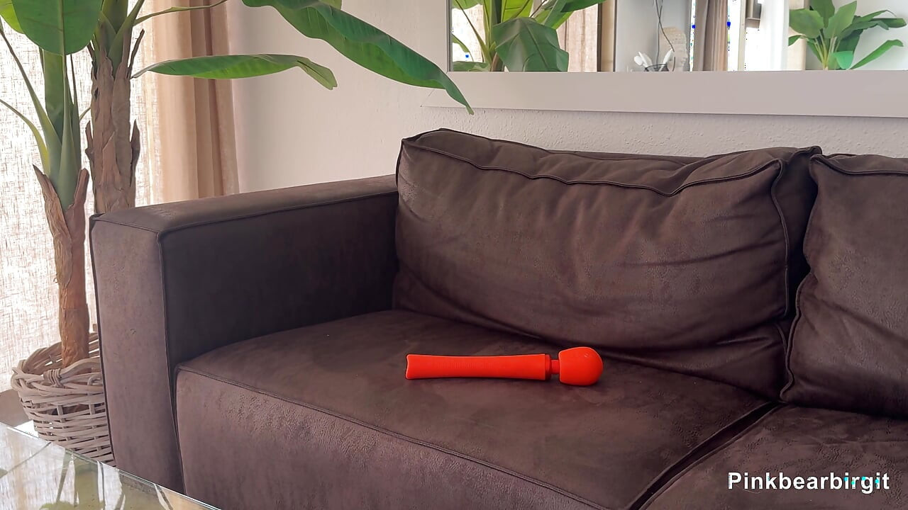 A Quick Daytime Pleasure Break Ends with an Intense Orgasm