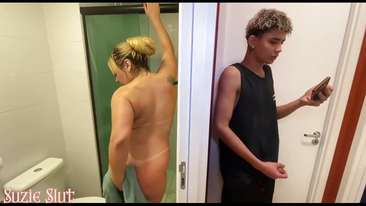 Stepmom Caught Her Stepson in the Handjob, Grounded Him to Eat Her Ass