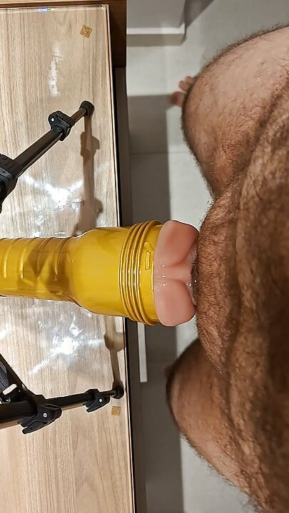 Fucking Fleshlight voor de eerste keer na 2 weken zonder rukken P2