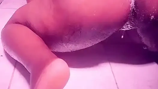 Baden war noch nie besser, als wenn ich es auf dem boden mache und tanzt