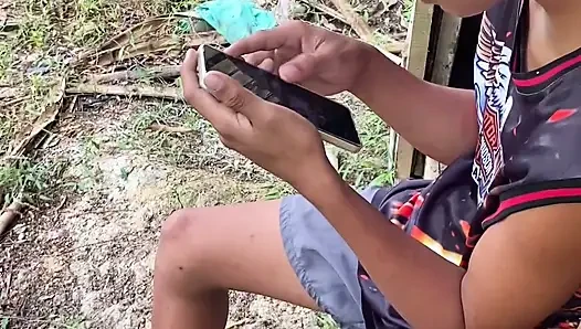Açık havada pinoy twink seks- mastürbasyon, derin sakso ve ağız boşalması