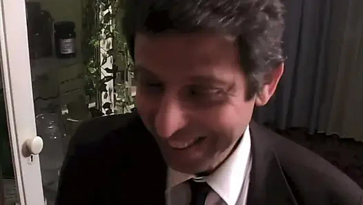 Dokter tahu cara merawat pasien