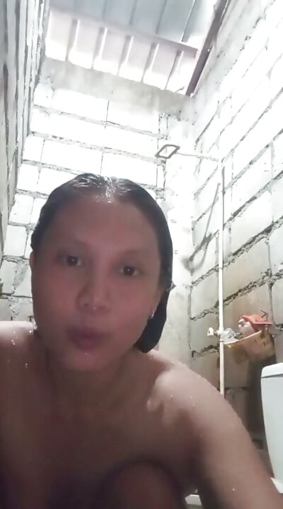 Take a bath before my husband arrives.