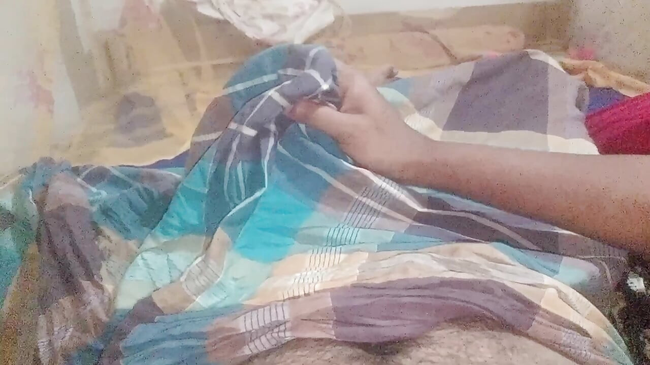 Menina no quarto vídeo real com sua amiga se masturbando
