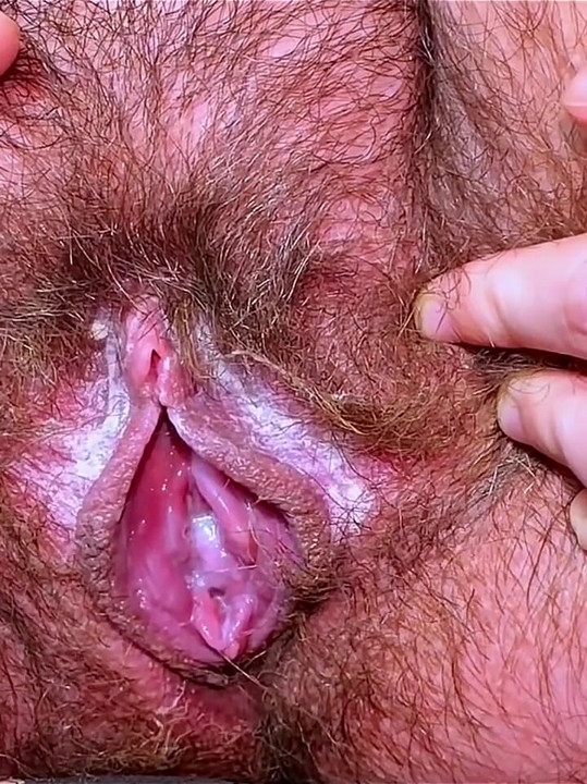 Mira mi cremoso y lleno de smegma coño desde diferentes ángulos