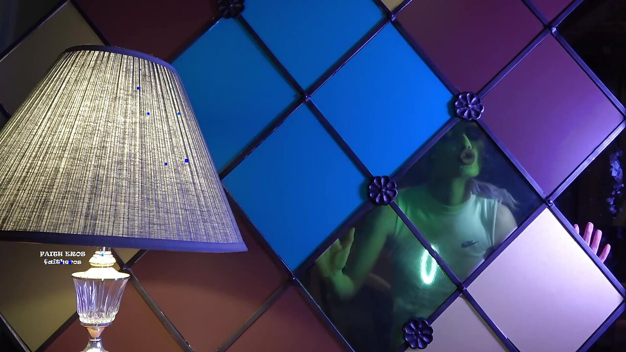 Kiss Your Stepmother as if She Was Your Girlfriend