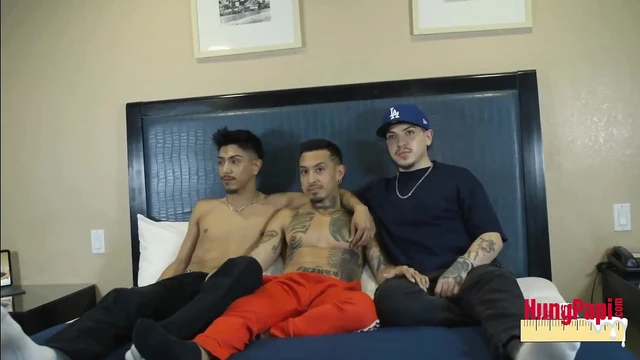 2 Cholos Fuck and Breed Muscle Ass Hardcore Gay Sex Hungpapi