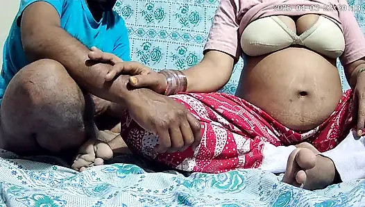 Hintli doktor ve hemşire köyde seks yapıyor