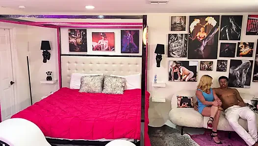 Balcony View Bts - las vegas bareng anthony hopson