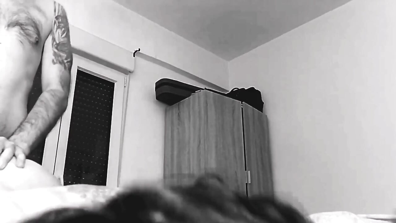 Черно-бяло шоу!