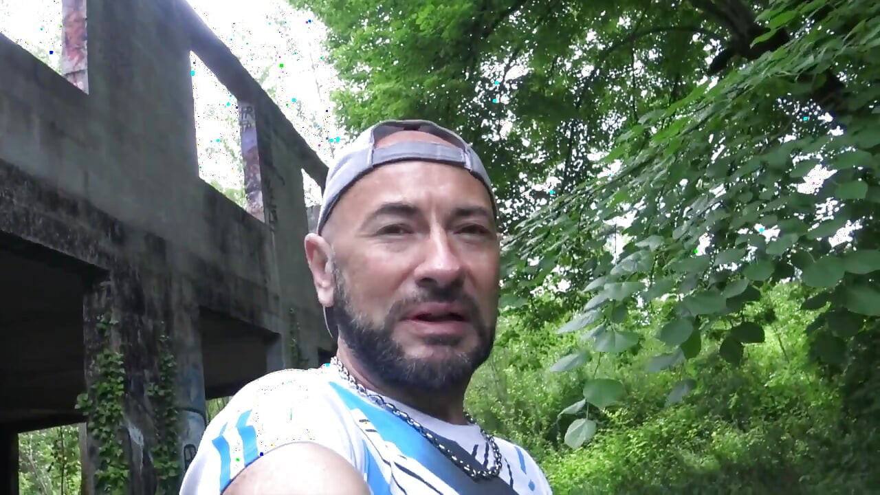 पोर्नस्टार Damien Crosse की Enzo Rimenez द्वारा बिना कंडोम चुदाई