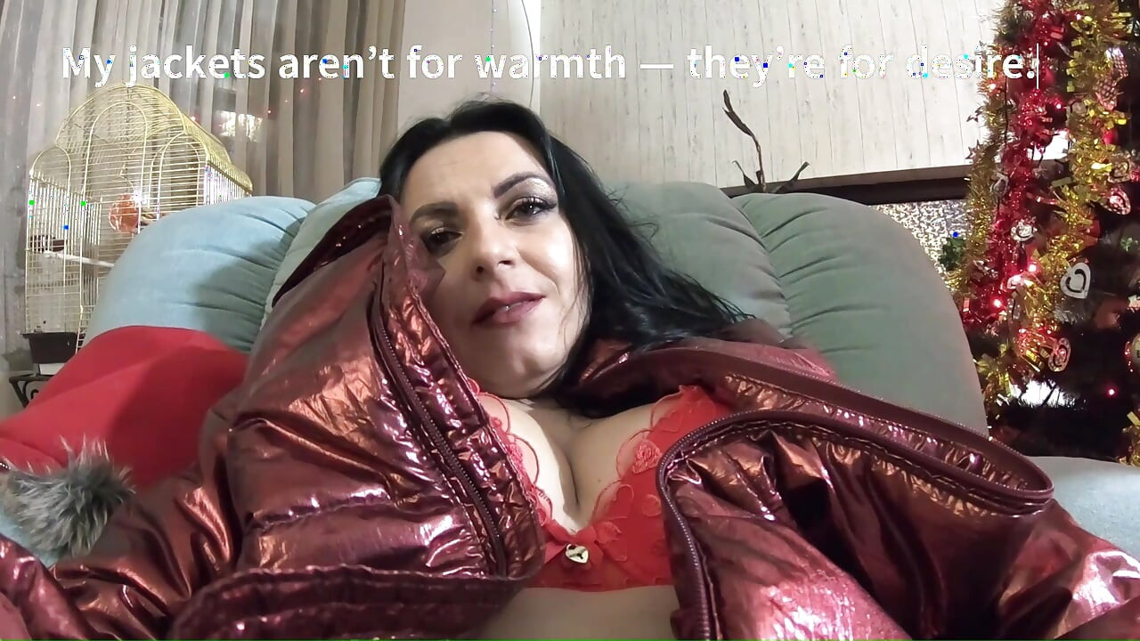 Downjacket Try-On & Pušenje zadirkivanje - fetiš kaputa, masturbacija i neuredna završnica sperme