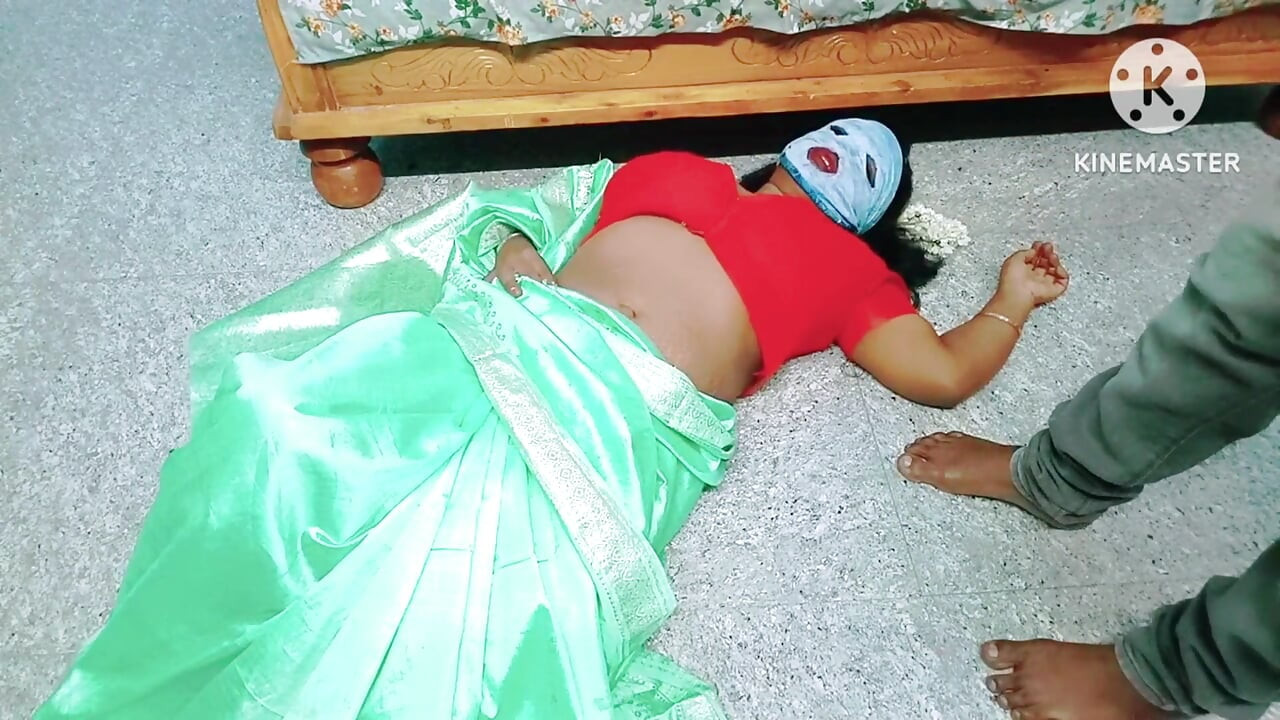 Mi hermanastro ley dio una pastilla y follame sin mi conocimiento - historia erótica tamil con gemidos reales