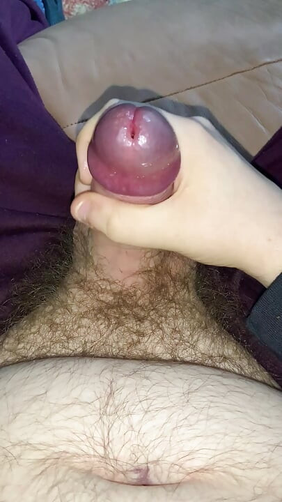 2 dakika boyunca yarağıma mastürbasyon yapıyor. Kenar