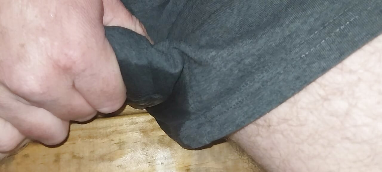 Mojando mis boxers en un banco