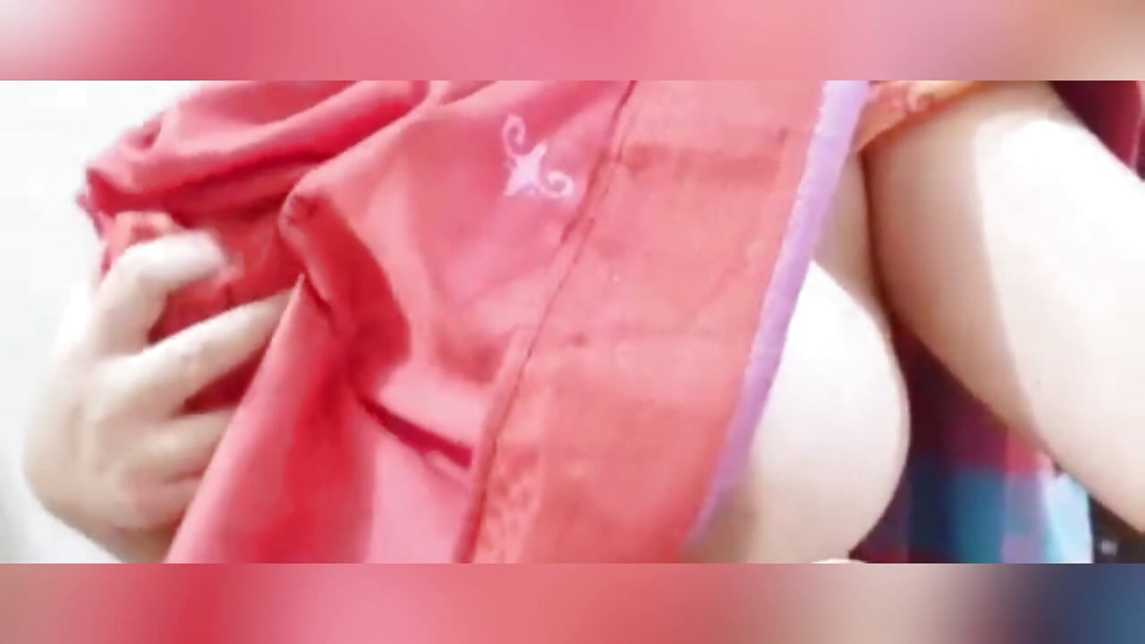 Showing boobs with saree