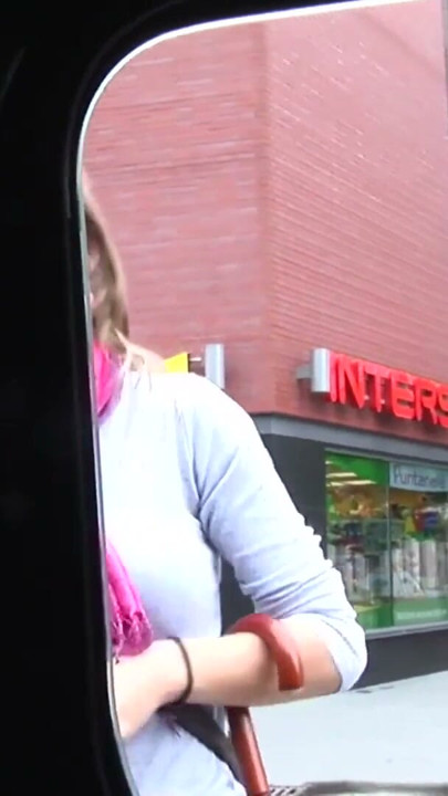 Anastasia an der Strasse angesprochen und im BumsBus gefickt | Clip 1