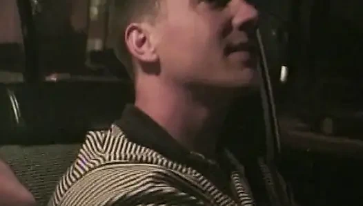 Versaute Taxifahrt: Heiße Abenteuer mit blonder Schönheit