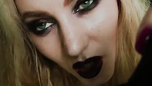 Прижали к моему подчинению в нейлоне