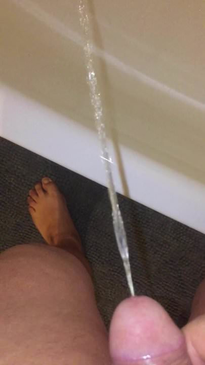 pissing,peeing