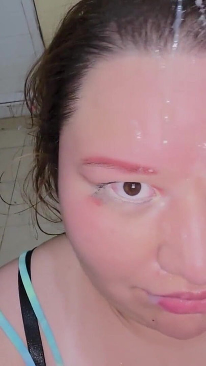 Doing cumwalks with lots of thick cum on my face, through the city with lots of people watching me, is what I always want | Clip 2