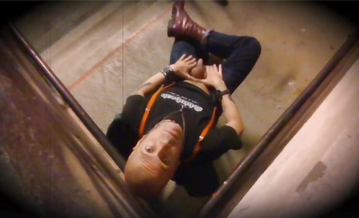 SKINHEAD jerking off