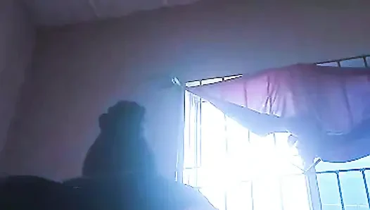 Güzel Roselee canlı bir videoda kendine dokunuyor