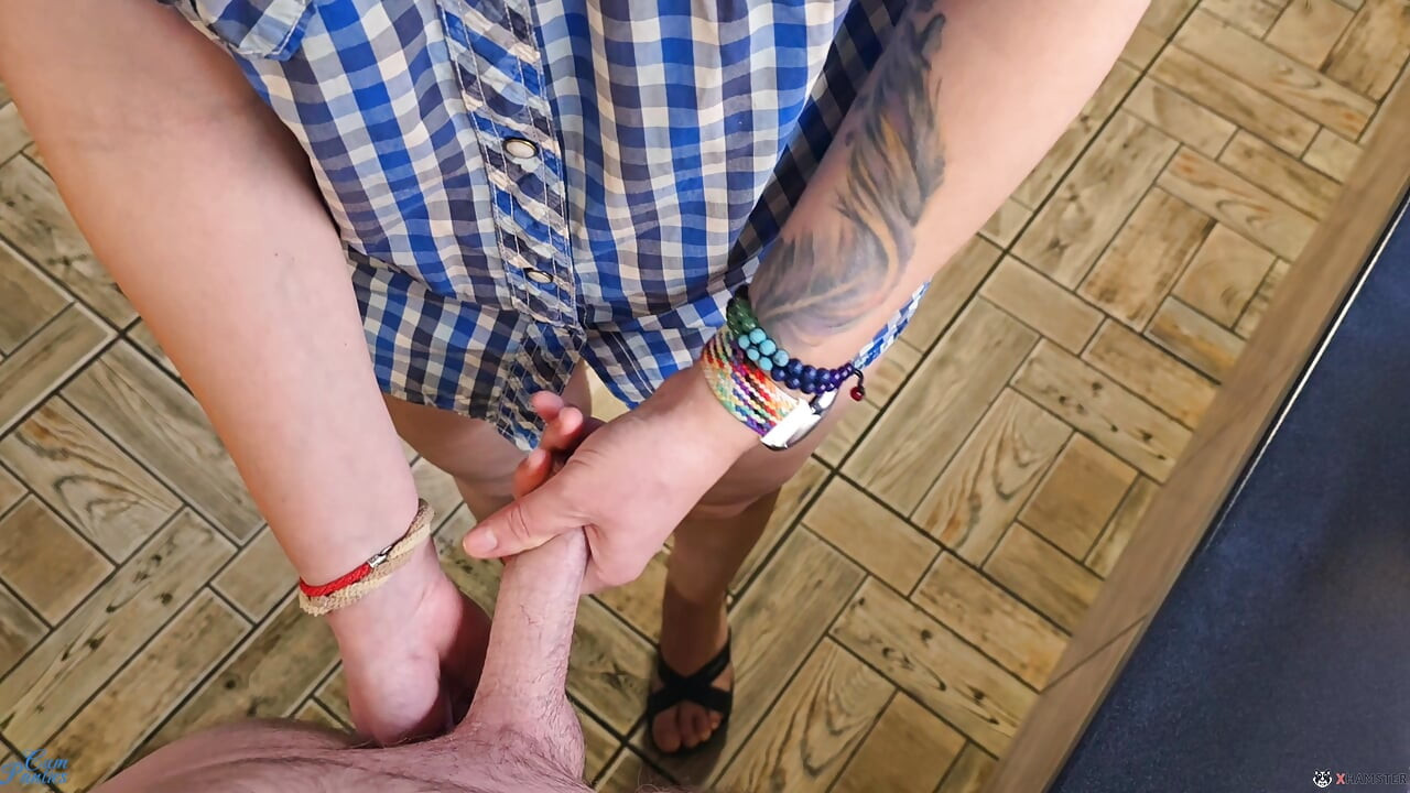 Stepsister Helps Stepbrother Cum Quickly In Her Panties