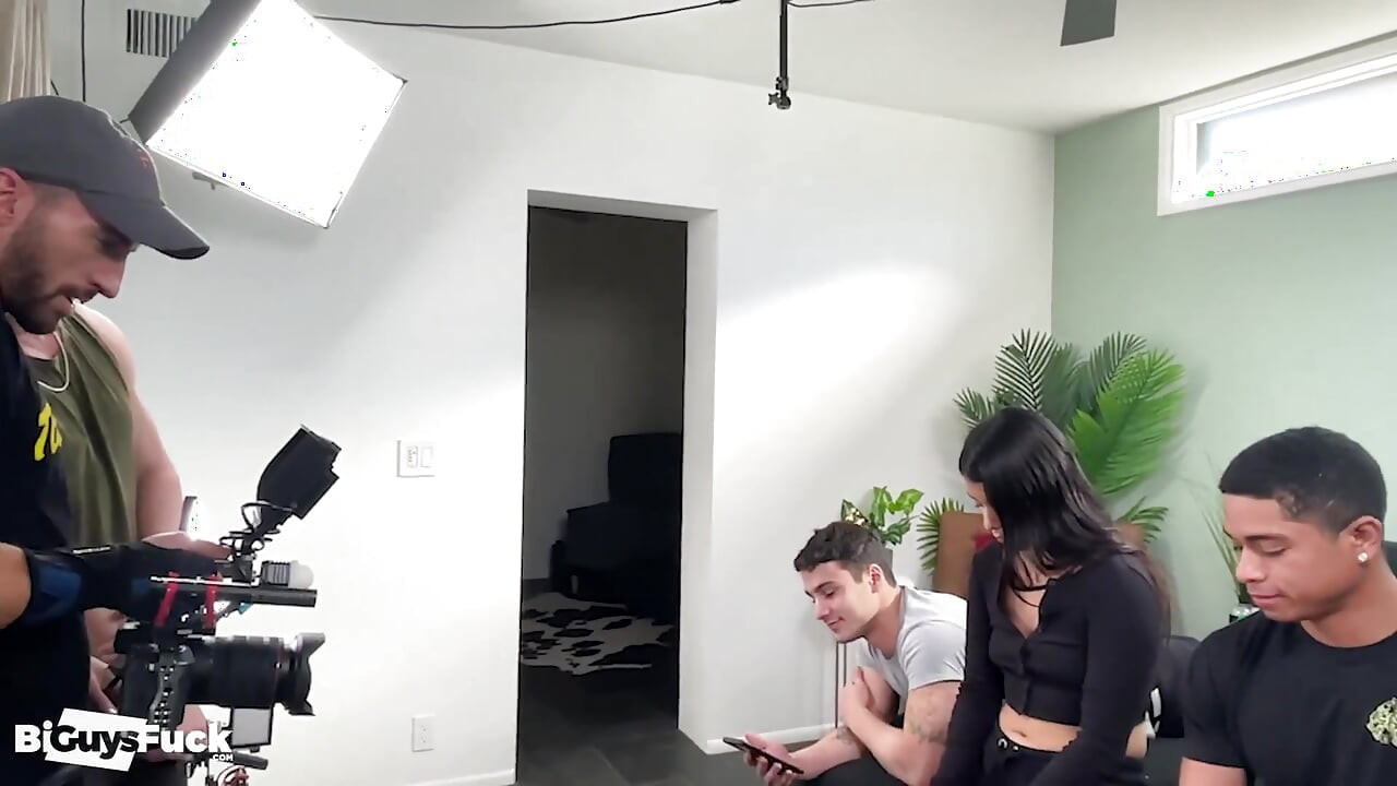 Nervous College Leon Has Spicy Bi Sex. New Passion!