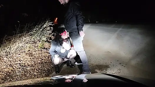 Slutmomhappiness Breaks Boundaries in Outdoor Pissing