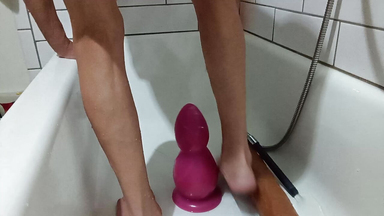 LizzyYum SD august 2026 bathing masturbation #4